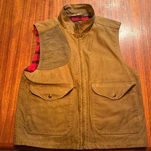 Filson waxed canvas vest. Men’s medium